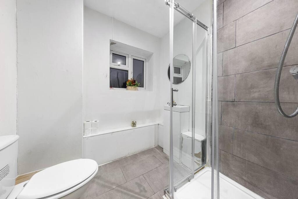 Holiday Home Near Kings Cross Sleep 12 Sp7 Londen Buitenkant foto
