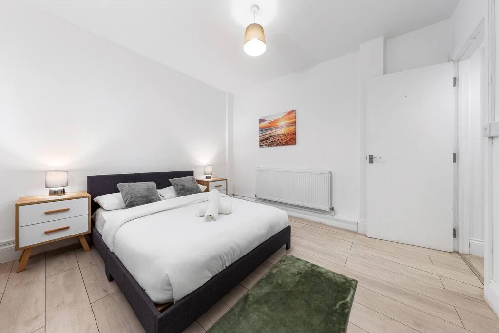 Holiday Home Near Kings Cross Sleep 12 Sp7 Londen Buitenkant foto