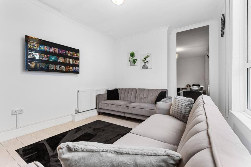 Holiday Home Near Kings Cross Sleep 12 Sp7 Londen Buitenkant foto