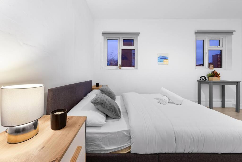 Holiday Home Near Kings Cross Sleep 12 Sp7 Londen Buitenkant foto