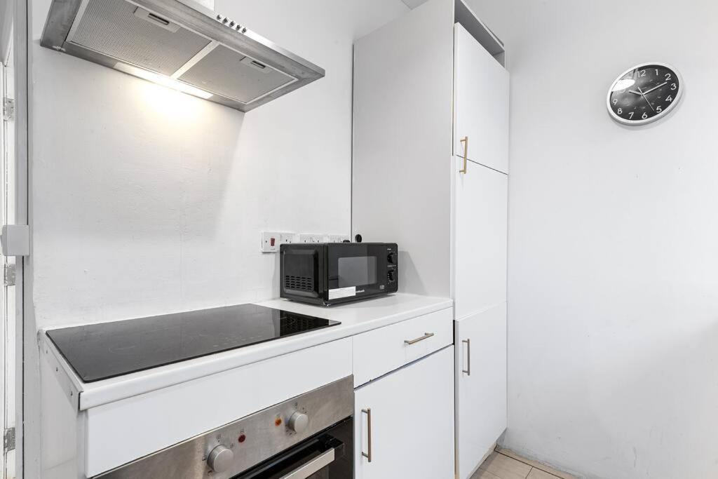 Holiday Home Near Kings Cross Sleep 12 Sp7 Londen Buitenkant foto