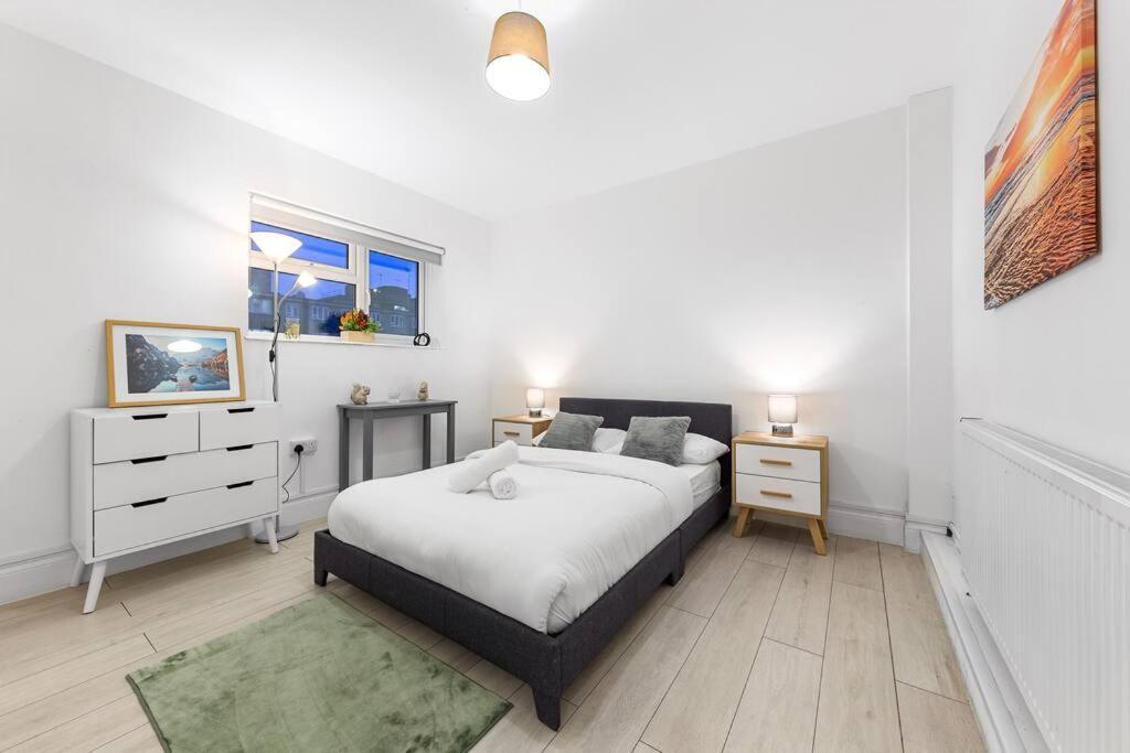 Holiday Home Near Kings Cross Sleep 12 Sp7 Londen Buitenkant foto