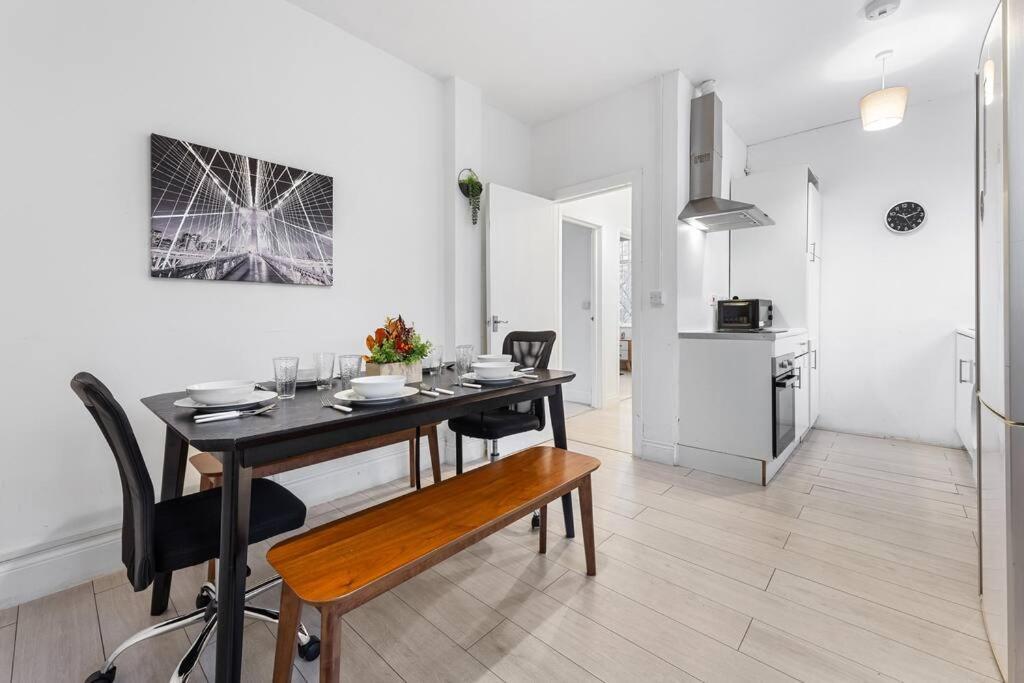 Holiday Home Near Kings Cross Sleep 12 Sp7 Londen Buitenkant foto